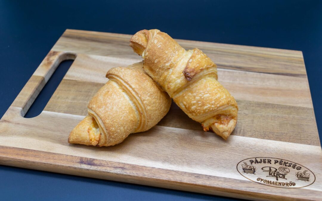 Sonkás-sajtos croissant