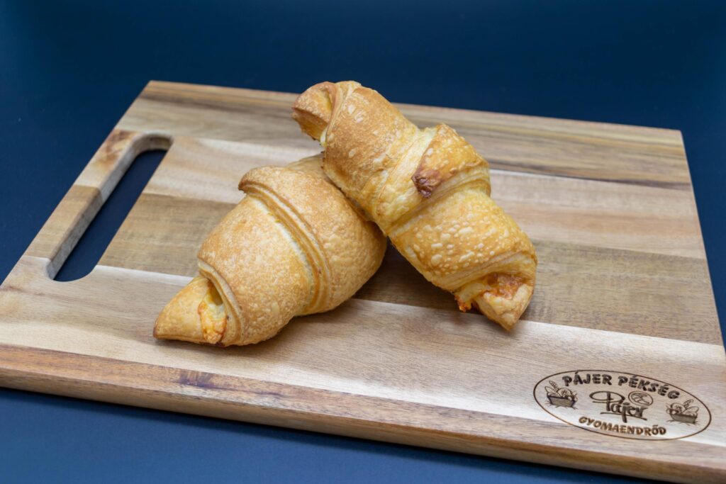 Sonkás-sajtos croissant